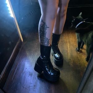 UNIF Slug platform boots